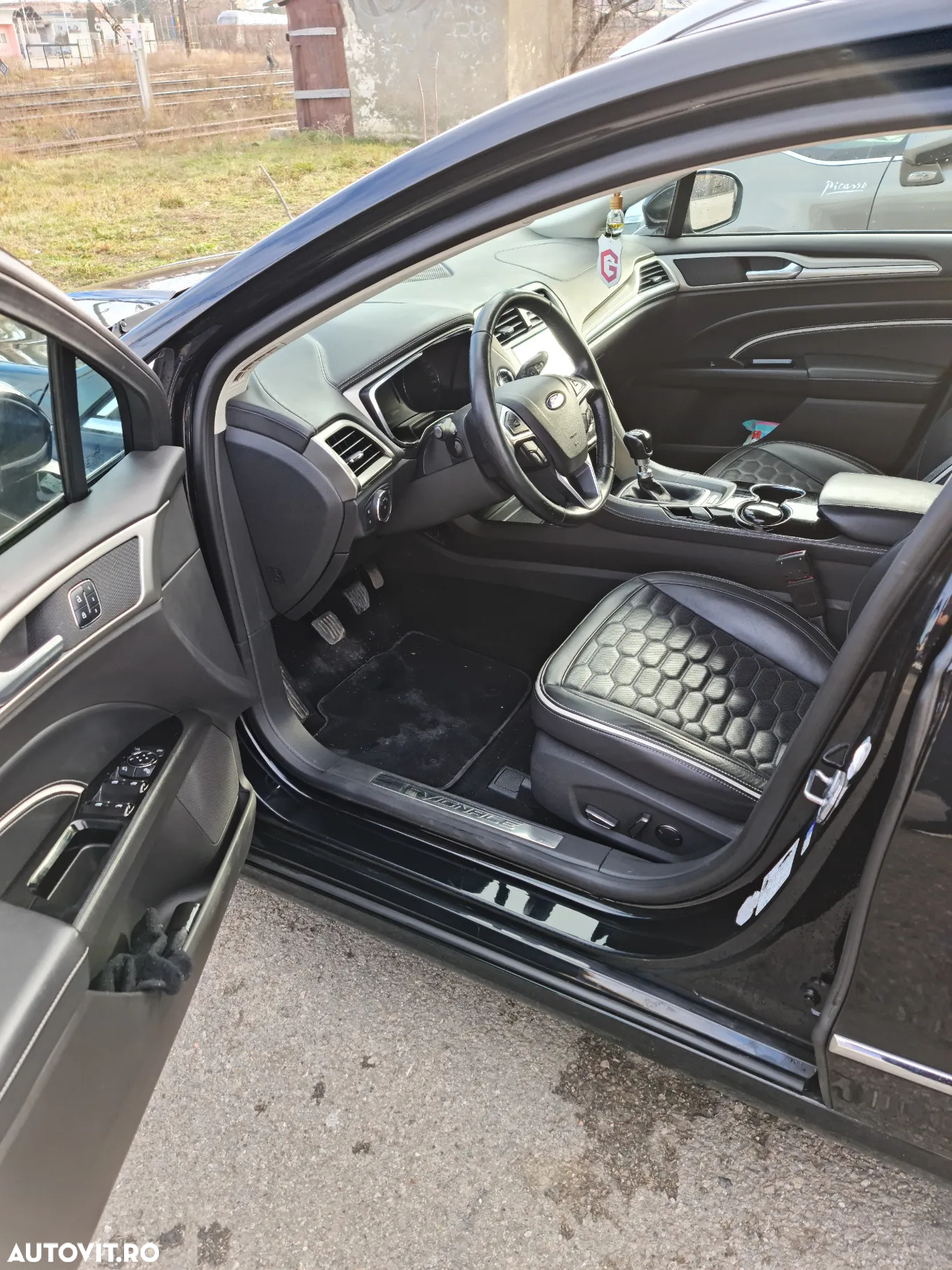 Ford Mondeo Turnier 2.0 TDCi Start-Stopp Vignale - 6