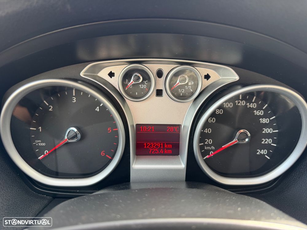 Ford Focus SW 1.6 TDCi Titanium - 14