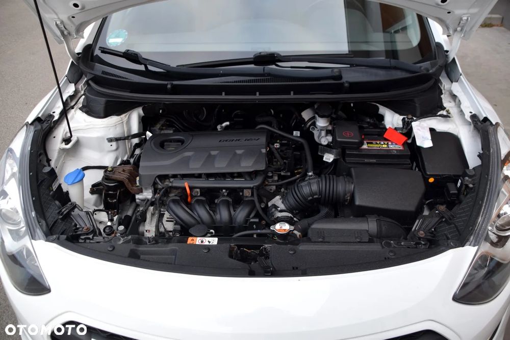 Hyundai i30 blue 1.4 Trend - 17