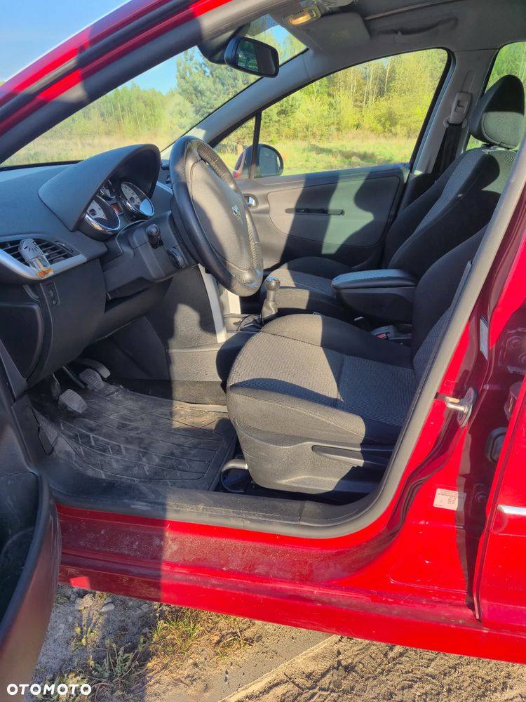 Peugeot 207 1.6 - 11