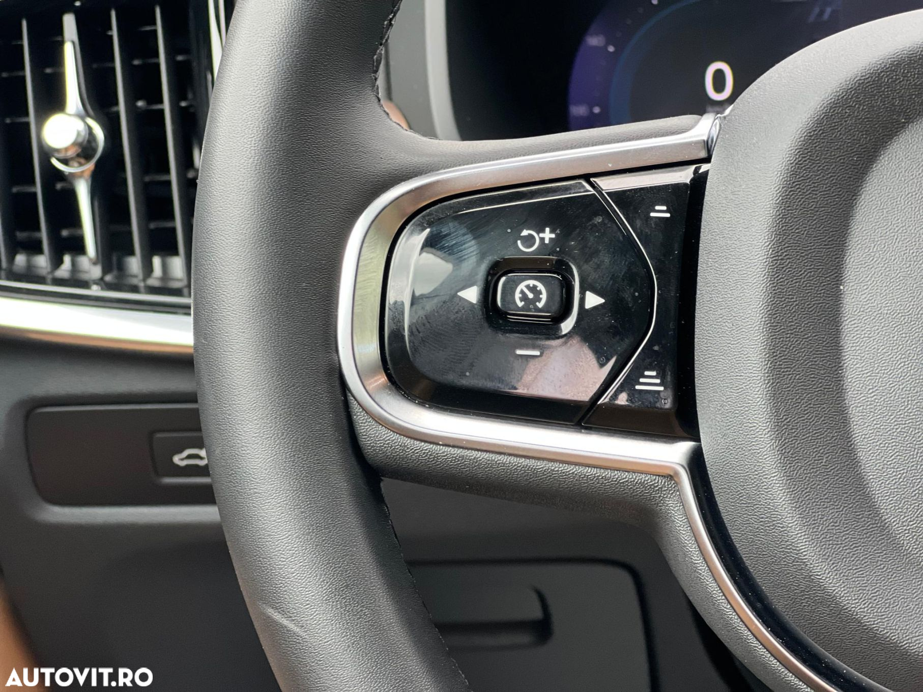 Volvo V90 V90CC B4 MHEV AT AWD Ultimate Bright - 23