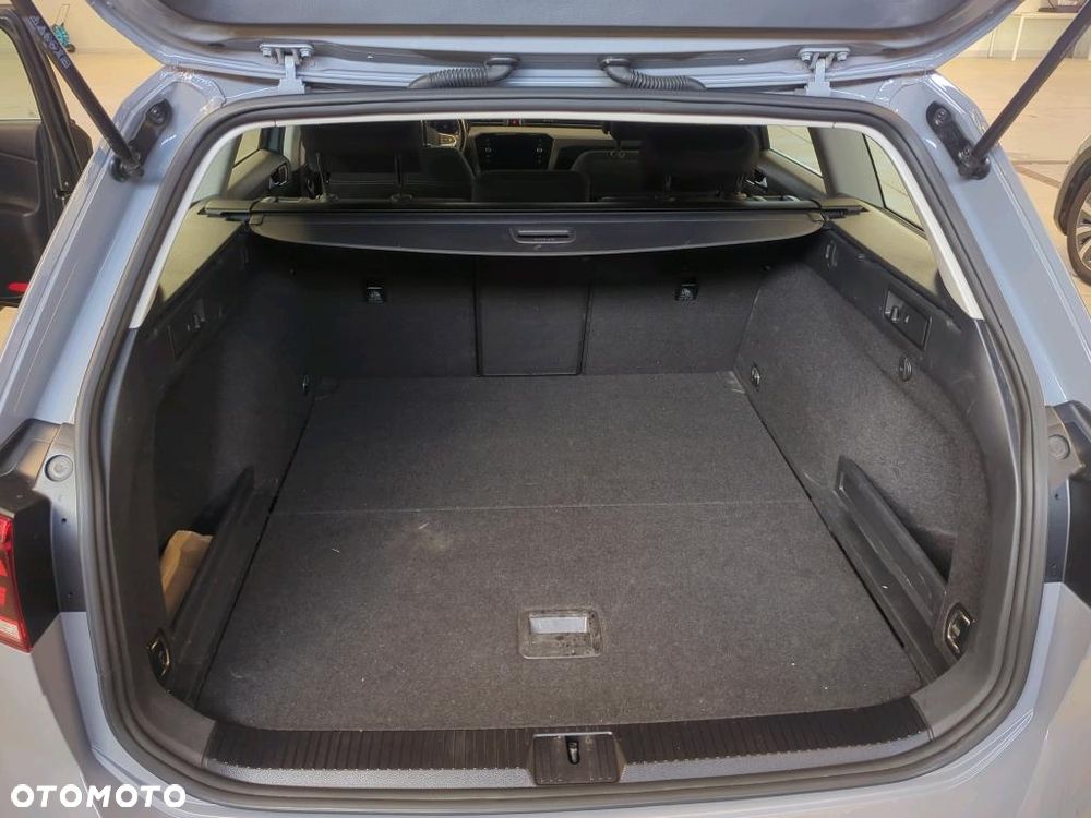 Volkswagen Passat Variant 2.0 TDI EVO Elegance - 18