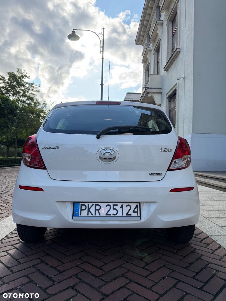 Hyundai i20 1.1 CRDi Classic + - 8