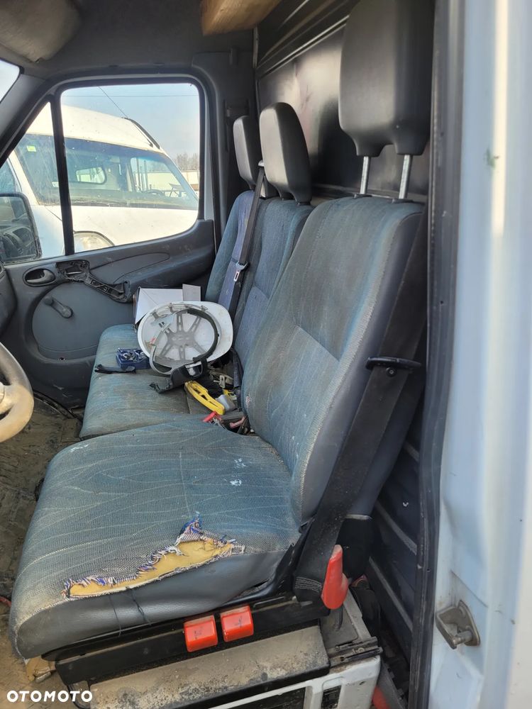 mercedes sprinter w903 fotel kanapa deska kokpit podsufitka boczek podłokietnik licznik panel - 2