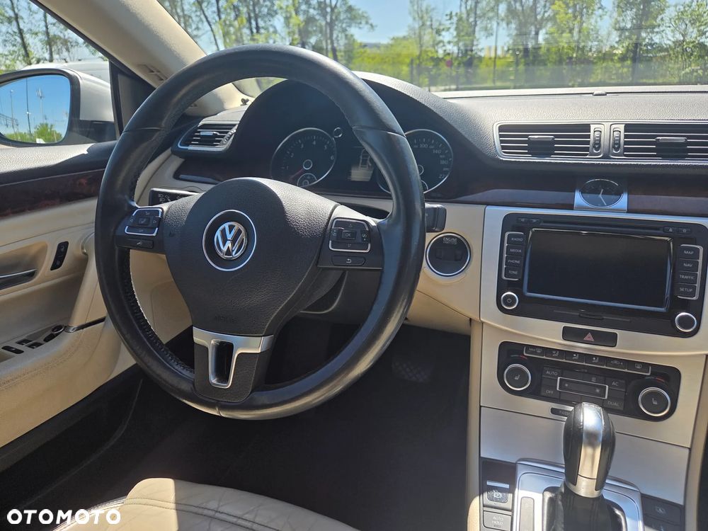 Volkswagen Passat CC - 13