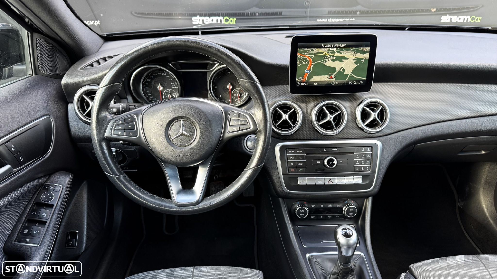 Mercedes-Benz GLA 180 d Urban - 14