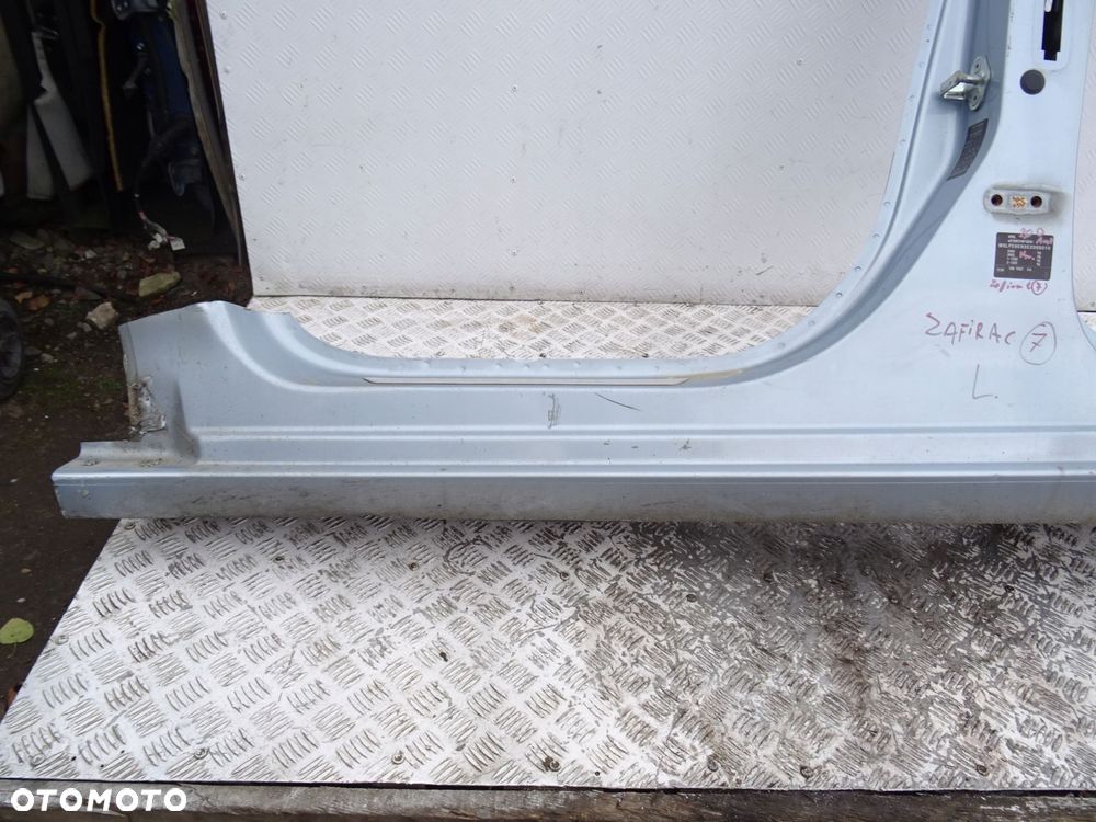próg lewy opel zafira c 189 - 2