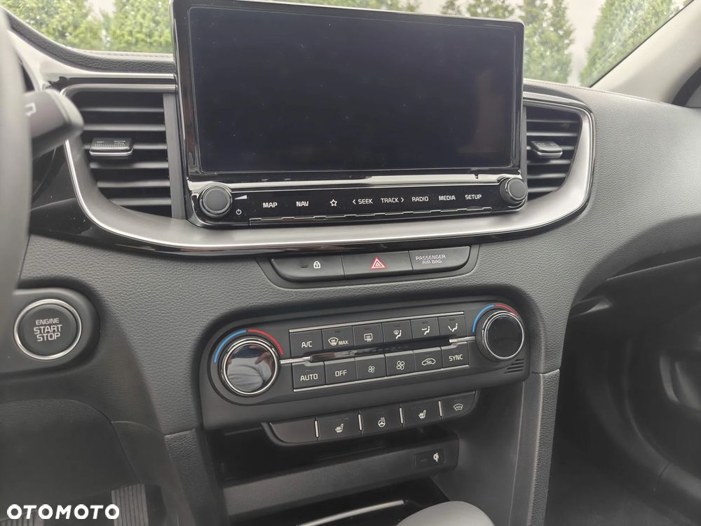Kia XCeed - 18
