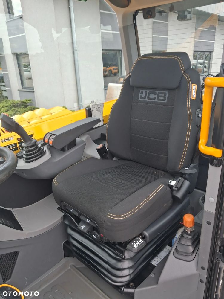 JCB 542 - 70 AGRI SUPER DUALTECH VT - 11