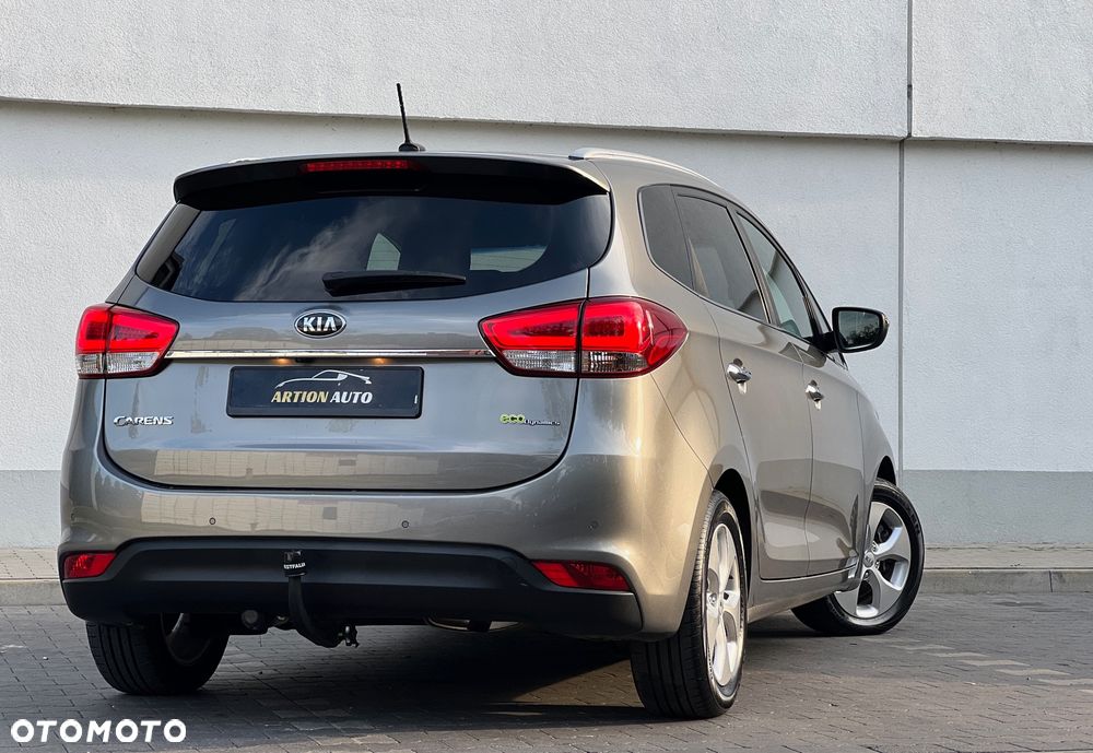 Kia Carens 1.6 GDI XL 7os - 15