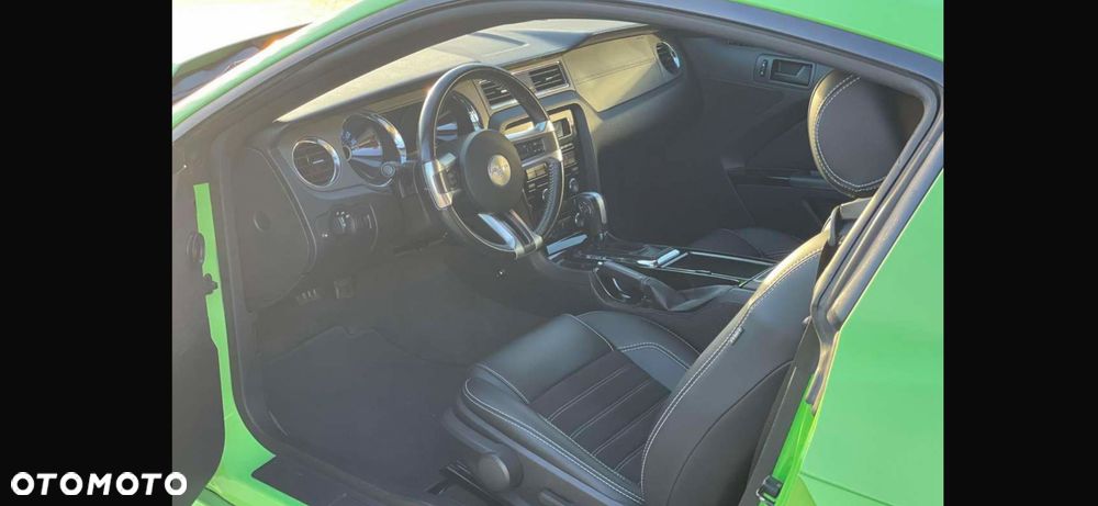 Ford Mustang 3.7 V6 Premium - 6