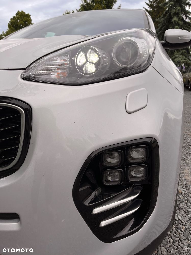 Kia Sportage 2,0 CRDI AWD GT Line - 9