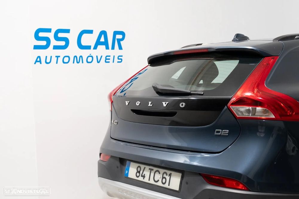 Volvo V40 Cross Country 2.0 D2 Momentum - 9