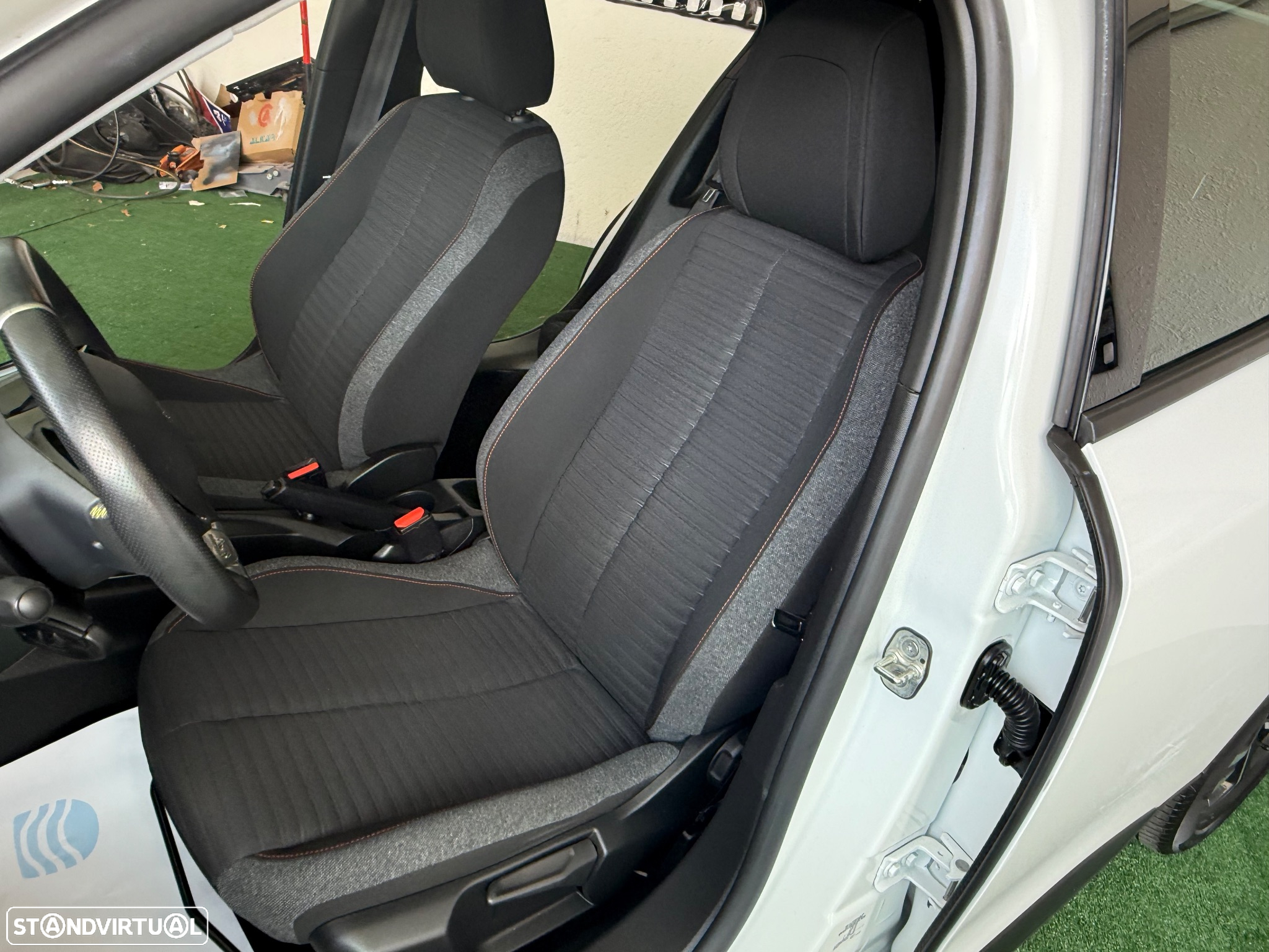 Peugeot 2008 1.5 BlueHDi GT - 22