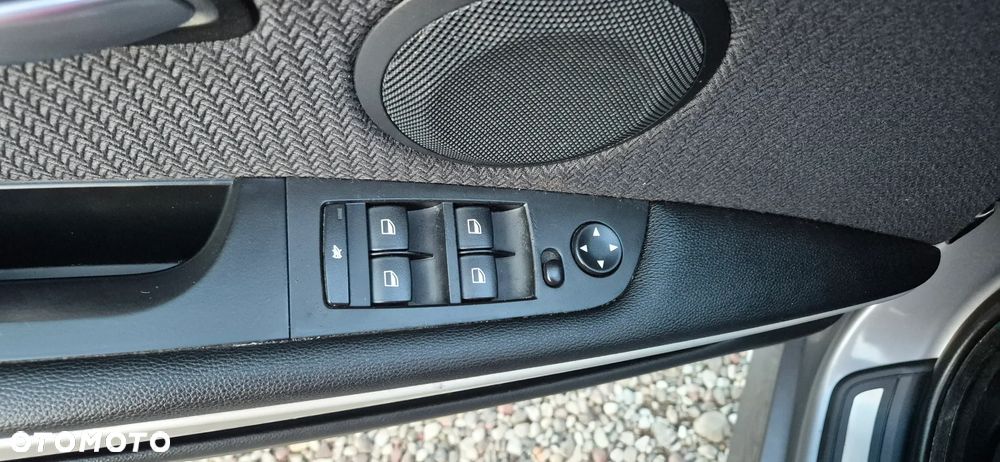 BMW Seria 3 320i Edition Lifestyle - 16
