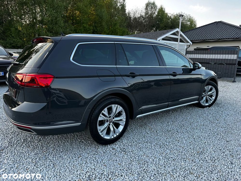 Volkswagen Passat ver-variant-2-0-tdi-scr-dsg-4motion-alltrack - 17