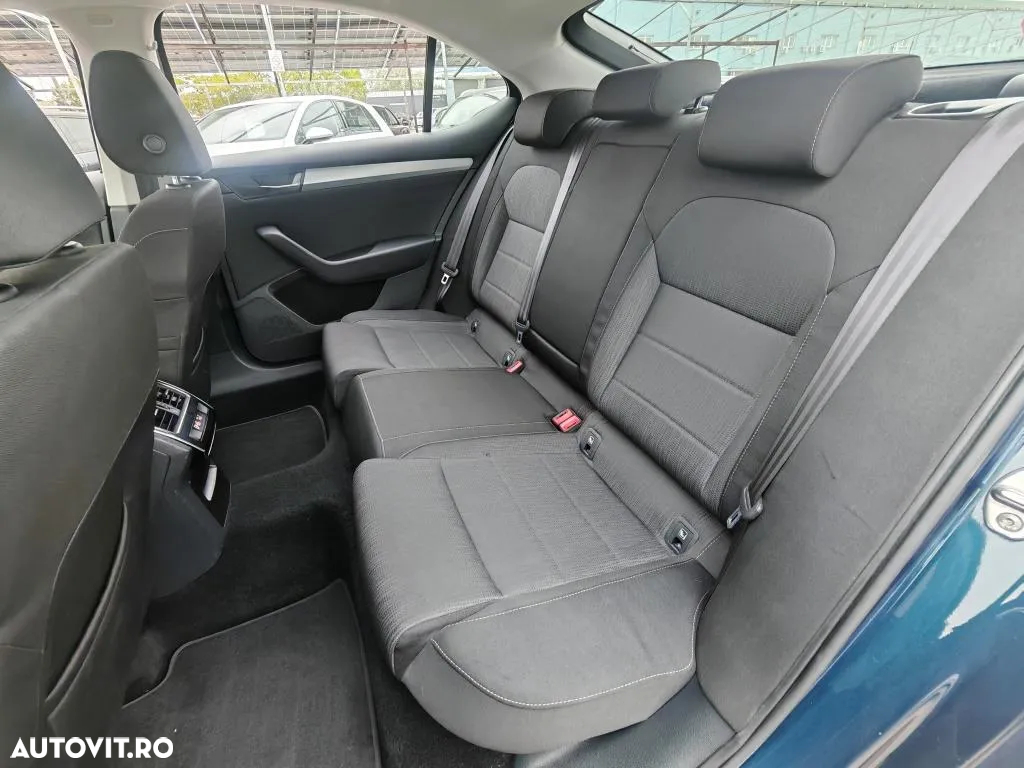 Skoda Superb 2.0 TDI DSG Ambition - 10