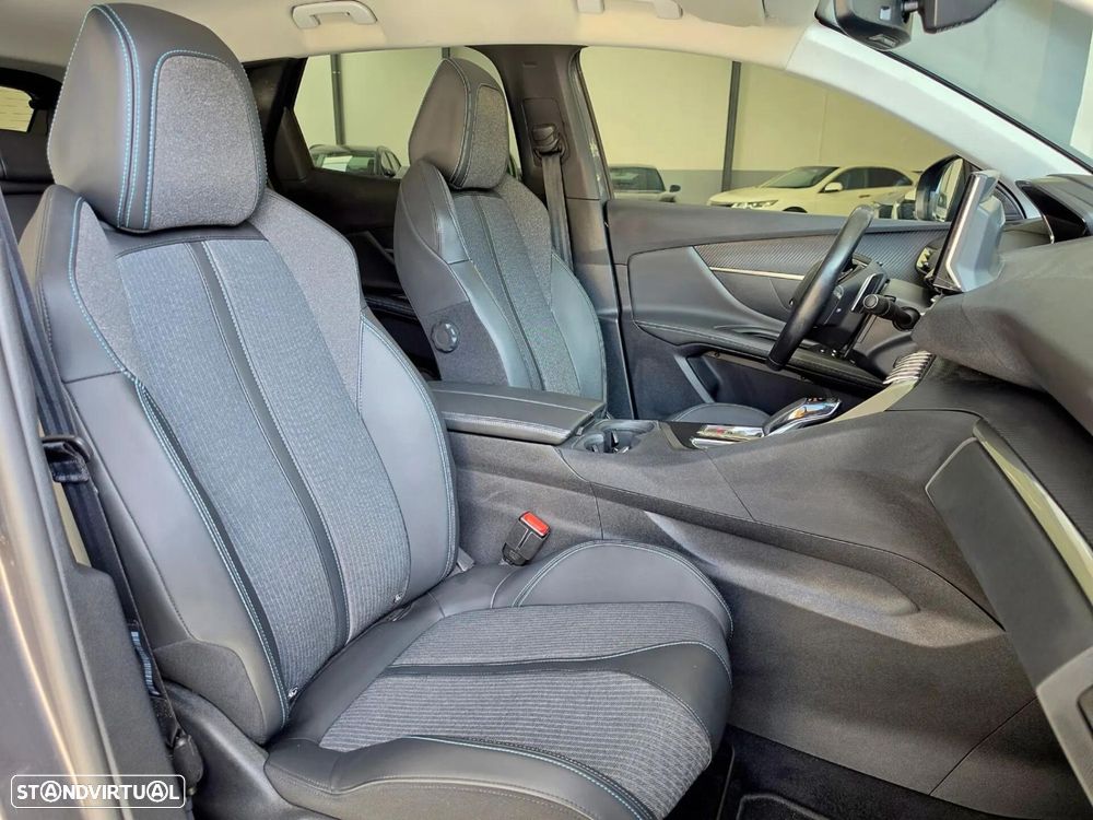 Peugeot 3008 1.6 Hybrid Allure e-EAT8 - 27