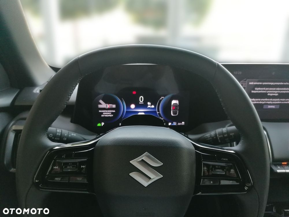 Suzuki e VITARA - 11