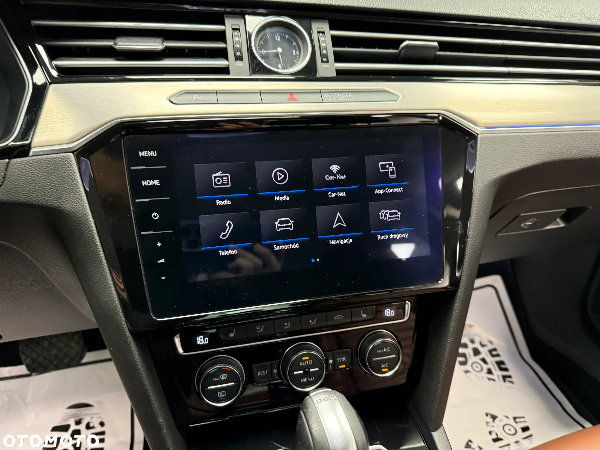 Volkswagen Passat - 12