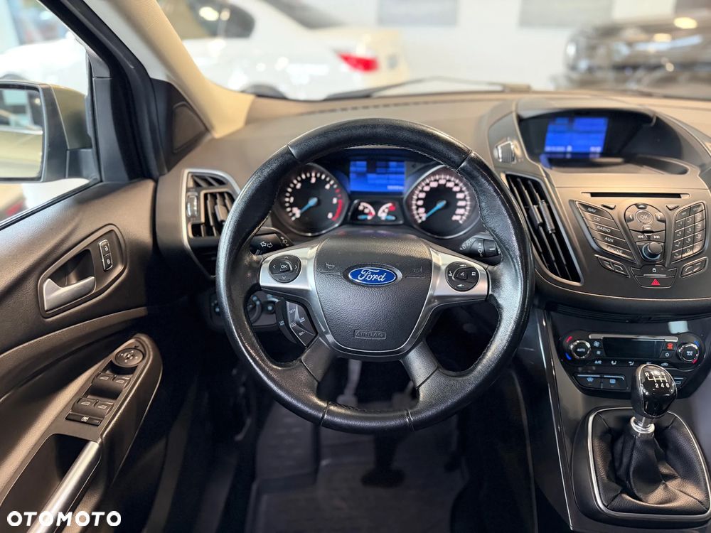 Ford Kuga 2.0 TDCi 2x4 Titanium - 26