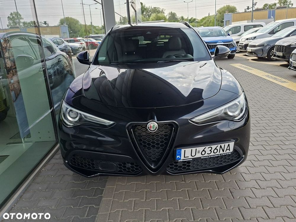 Alfa Romeo Stelvio - 9
