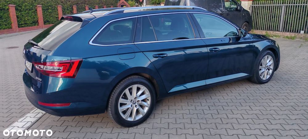 Skoda Superb Combi 1.6 TDI DSG Style - 4