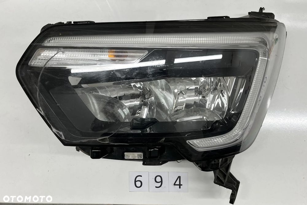 Reflektor lampa lewa Renault Master 4 IV LED 260607867R - 1