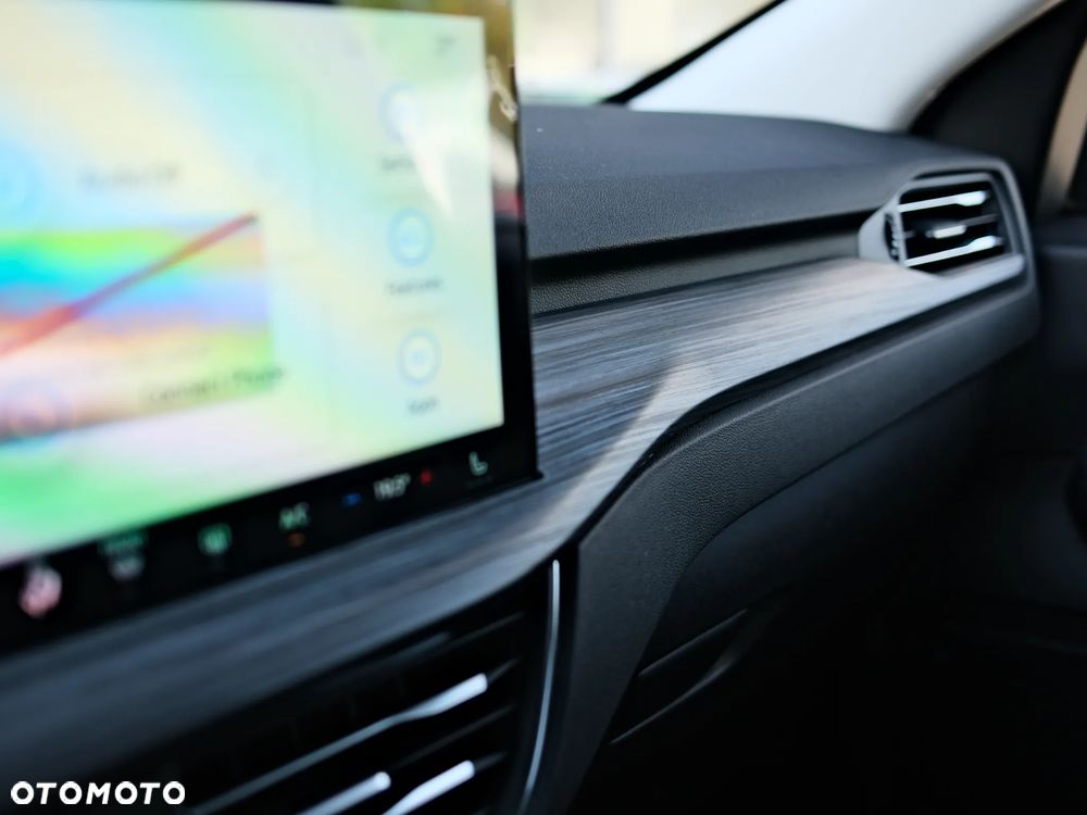 Ford Kuga - 28