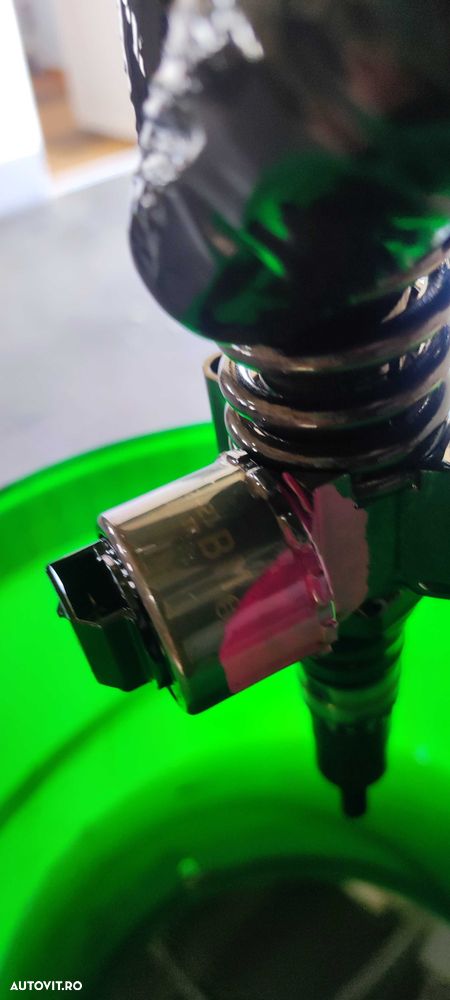 Injector injectoare volkswagen vw golf touran passat cod motor BKD - 8