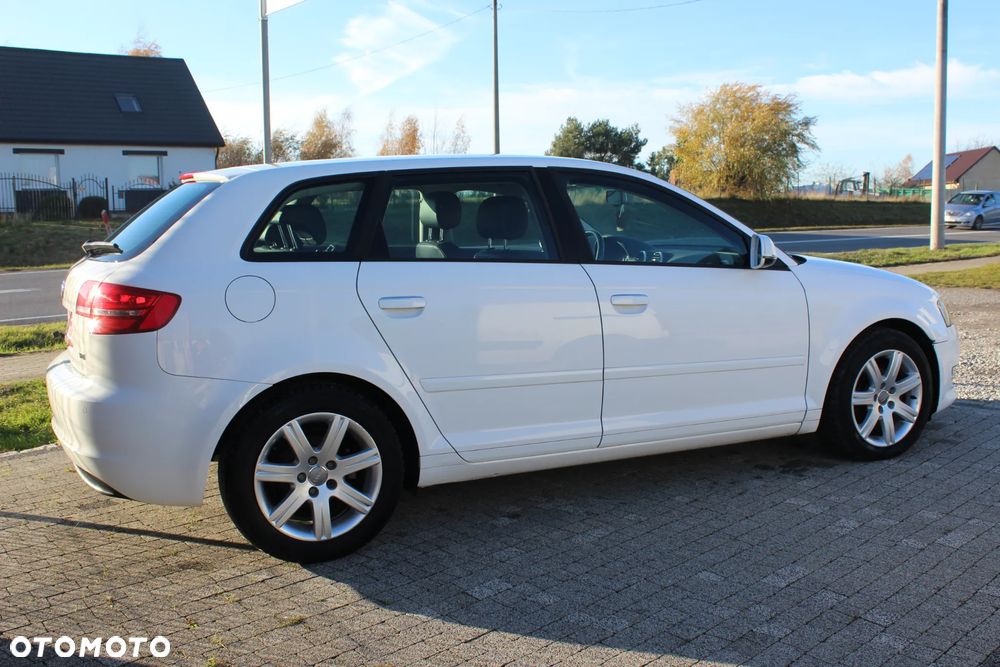 Audi A3 Sportback - 4