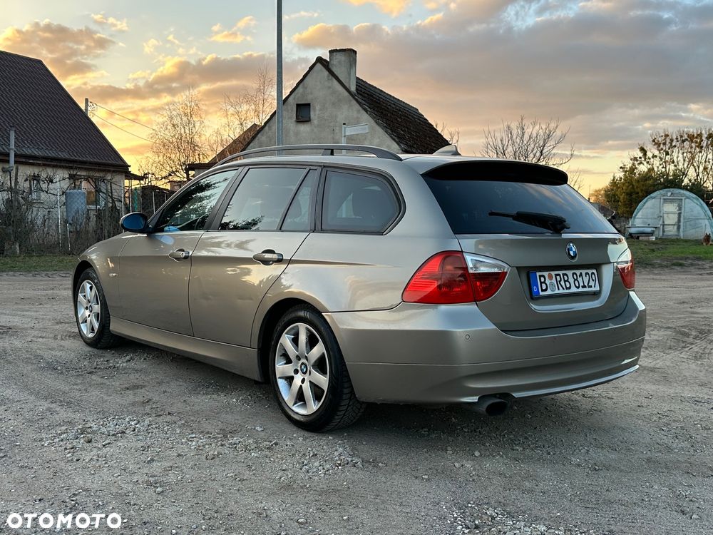 BMW Seria 3 318i Edition Lifestyle - 10