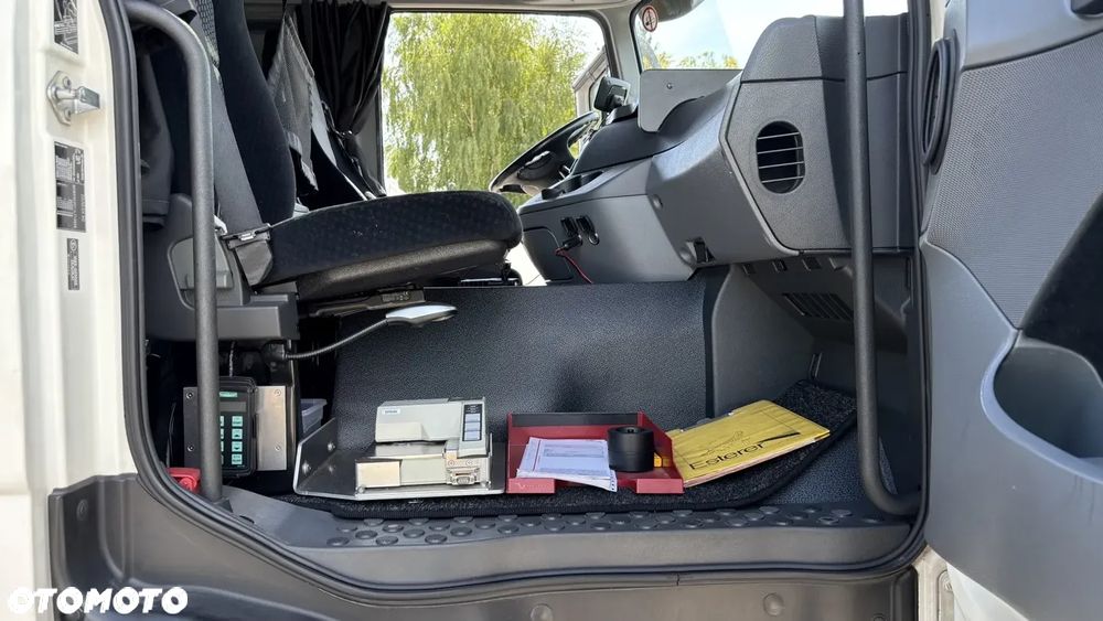 Mercedes-Benz 2548 - 17