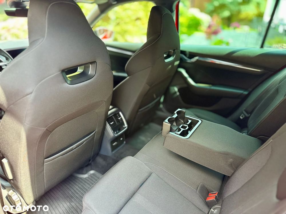 Skoda Octavia 2.0 TDI 4x4 Style DSG - 9