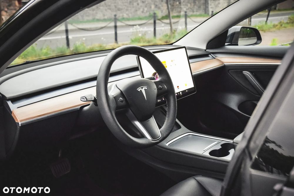 Tesla Model 3 Standard Range Plus - 21