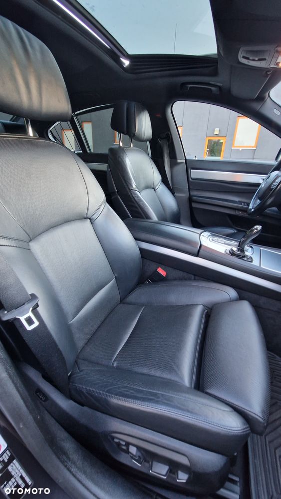 BMW Seria 7 740d xDrive - 13