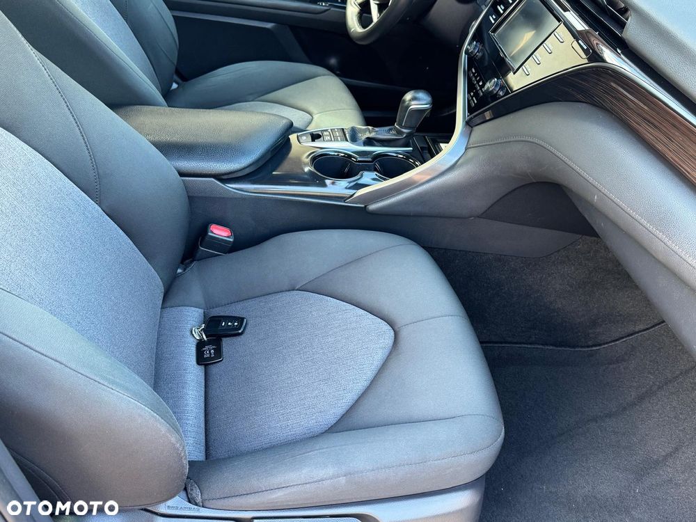 Toyota Camry 2.5 Hybrid Comfort CVT - 5
