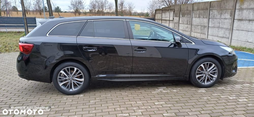 Toyota Avensis 2.0 D-4D Premium - 20