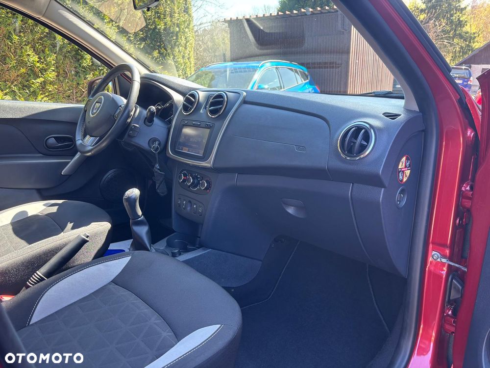 Dacia Sandero TCe 90 S&S Celebration - 6