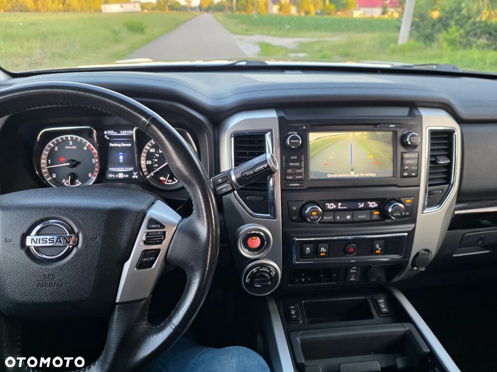 Nissan Titan - 11