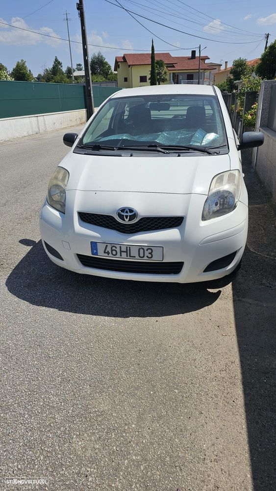 Toyota Yaris 1.4 D-4D Comfort - 1