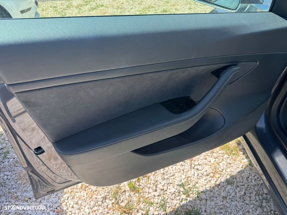 Tesla Model 3 Long-Range Dual Motor AWD - 10