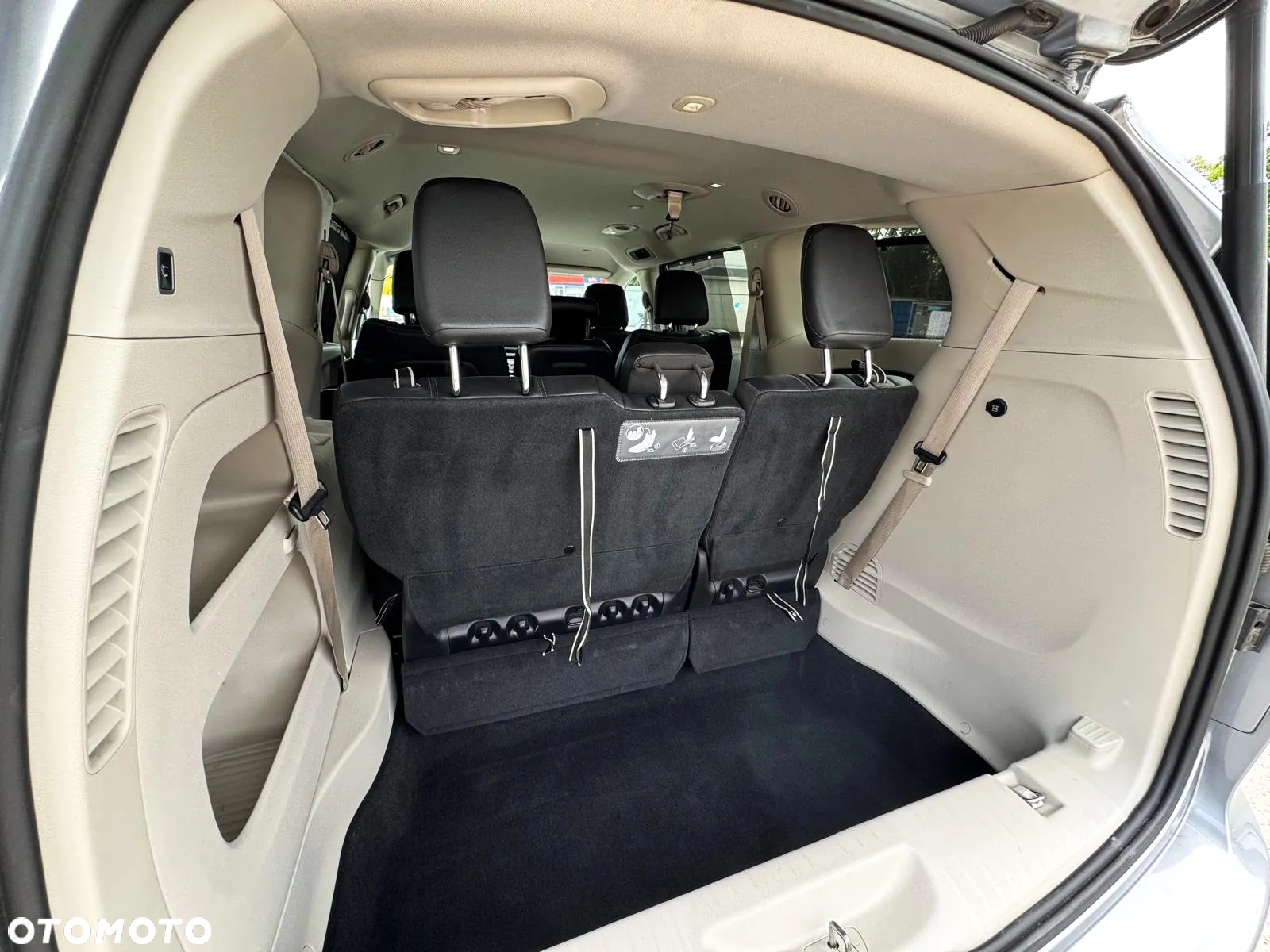 Chrysler Pacifica - 9