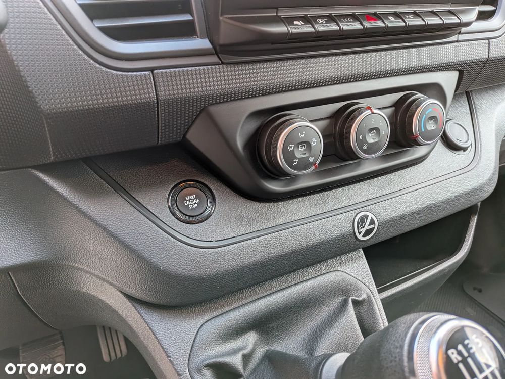 Renault Trafic - 17