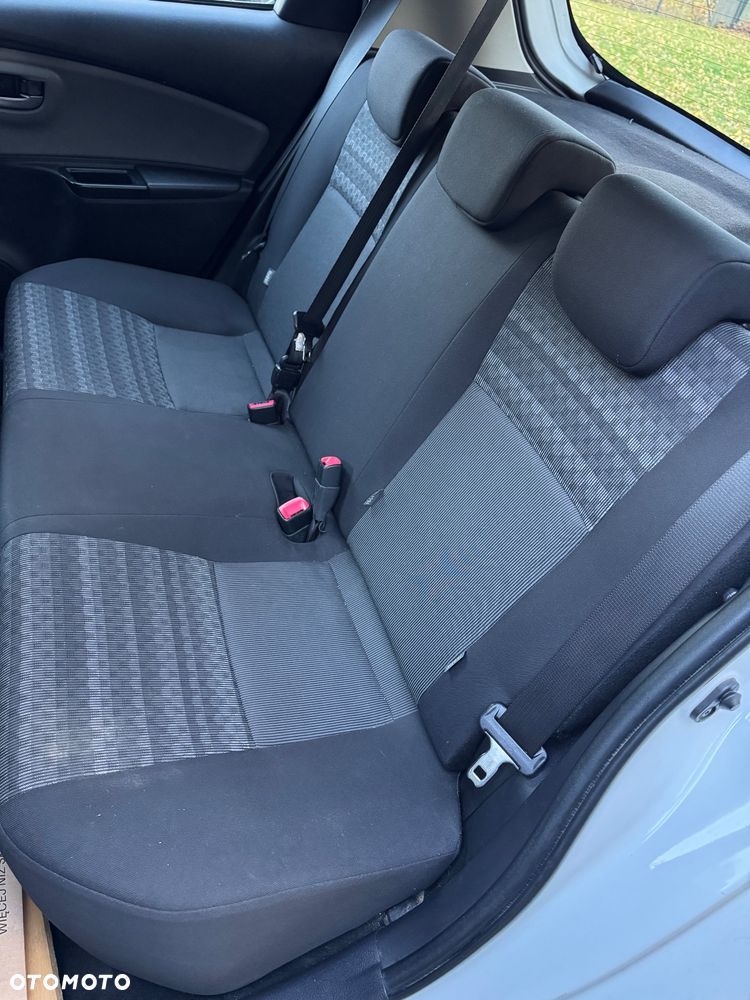 Toyota Yaris 1.33 Active EU6 - 12