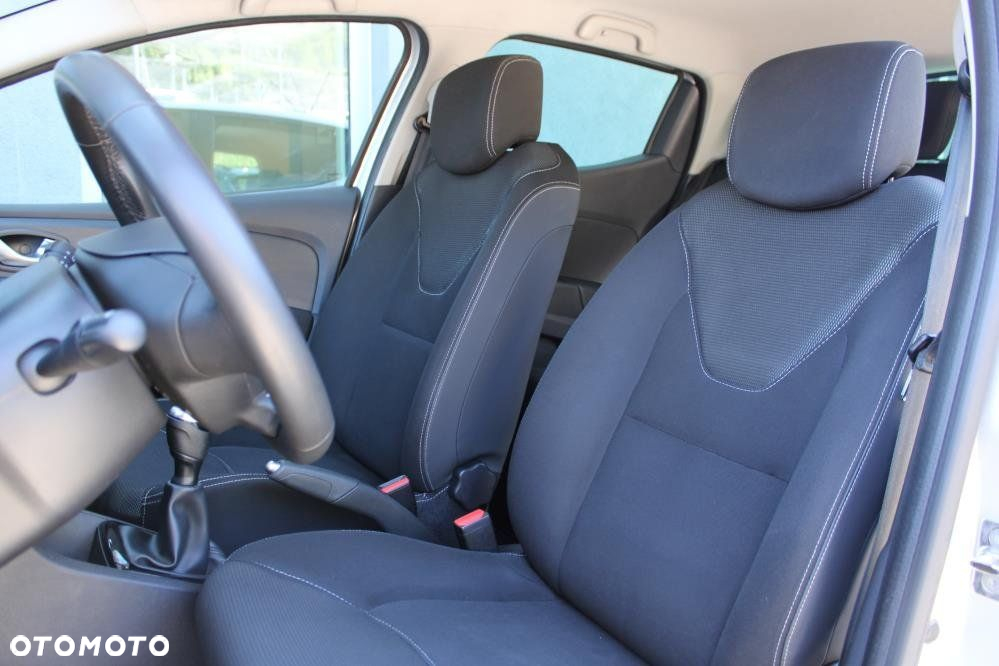 Renault Clio - 10