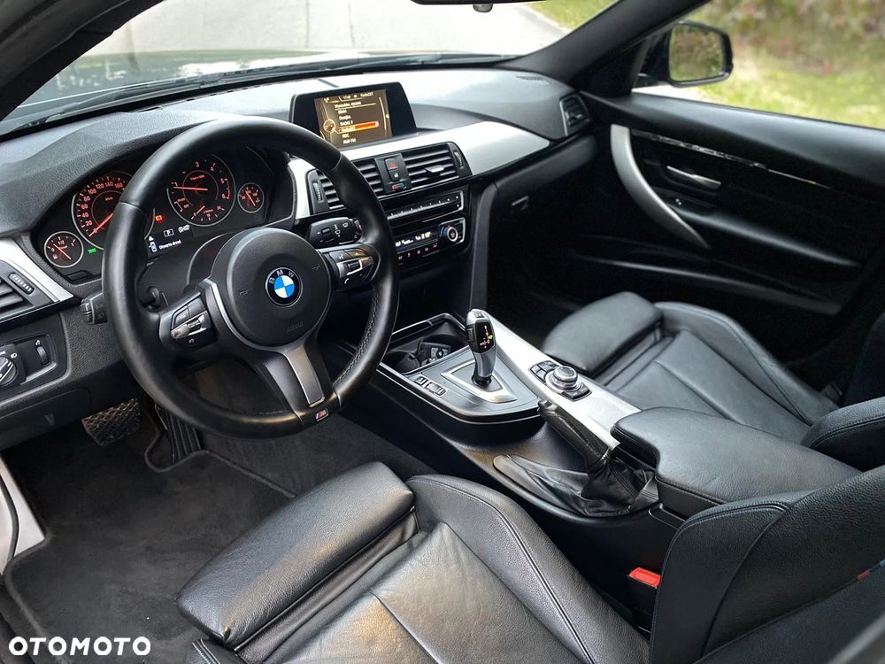 BMW Seria 3 318d M Sport - 9