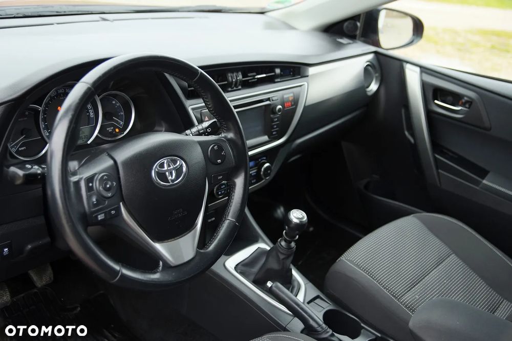 Toyota Auris - 27