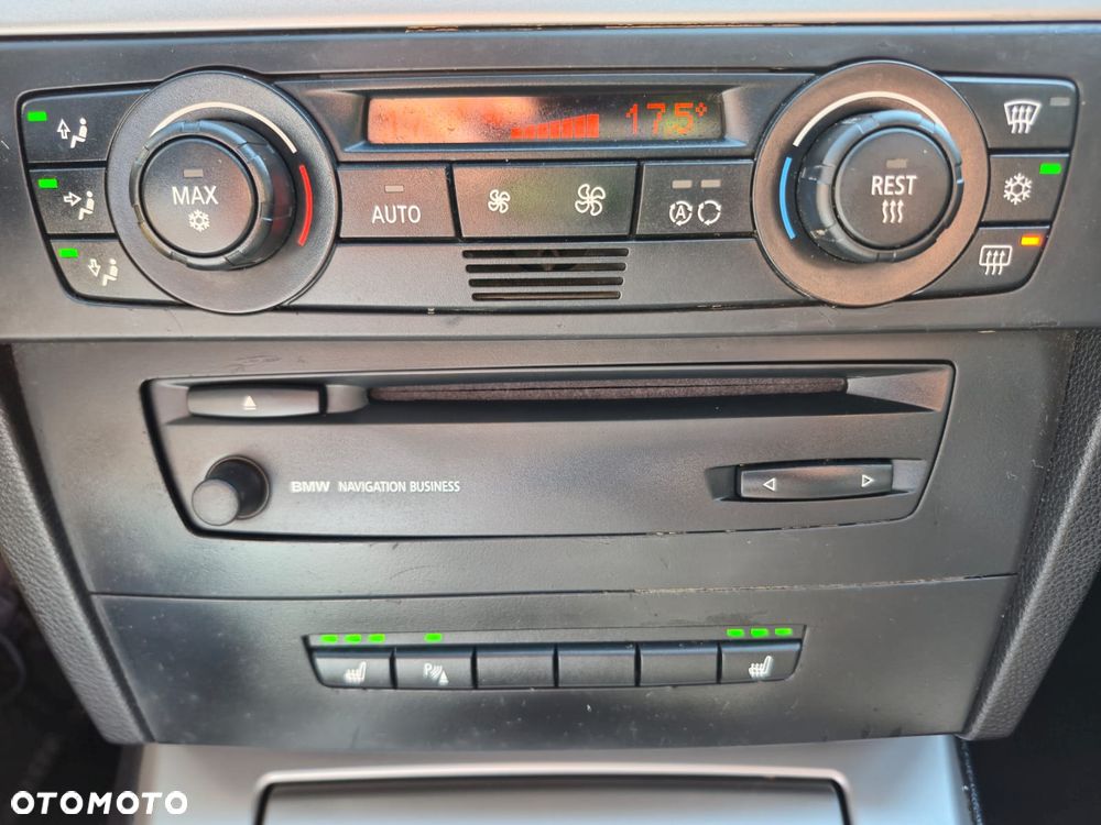 BMW Seria 3 320i - 9