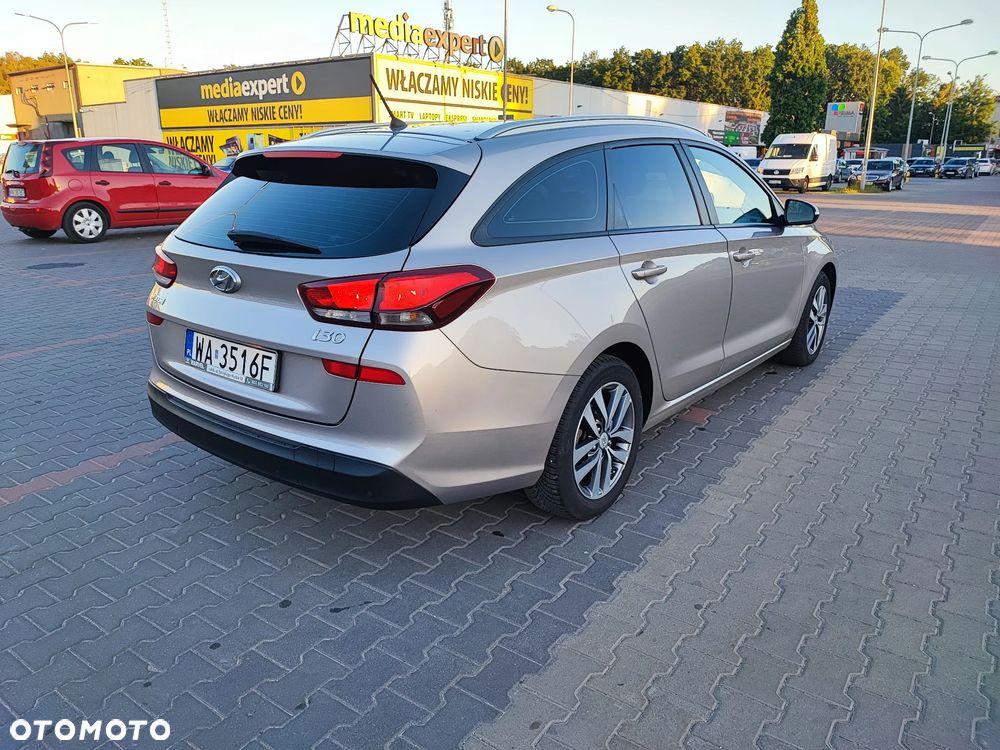 Hyundai i30 1.6 D Classic + - 5